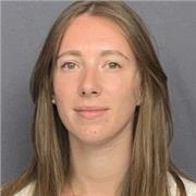 Étudiante en école d'ingénieure, propose des cours particuliers en maths et physique